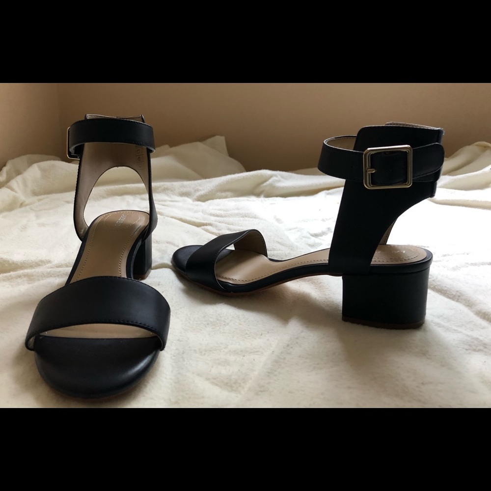 Land’s End Navy Ankle Strap Sandals
